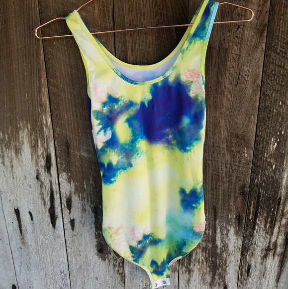 Disney Snow White Leotard Swimsuit Size Small - Picture 4 of 4